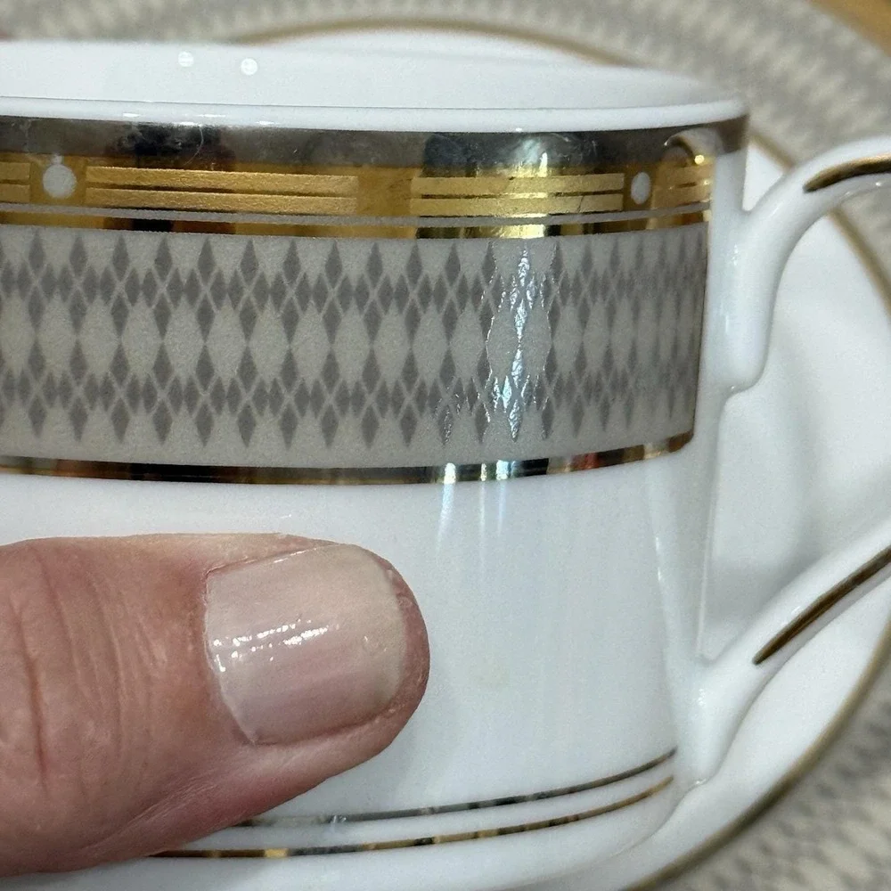 Lot of 2 Mikasa Cambridge Porcelain Cups & Saucers Y0501 Esquire Line Gold Gray